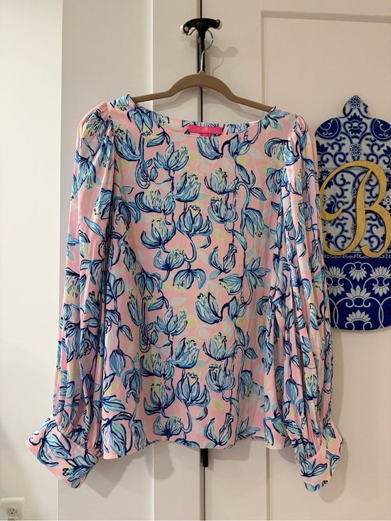 Lilly Pulitzer Tops - Lilly Pulitzer Maisel Top in Chasing the Sun